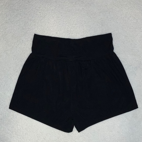 HALARA - NWT Back Pocket Plus Side Hidden Pocket 2-in-1 Gym Plus Size Shorts - Picture 8 of 13